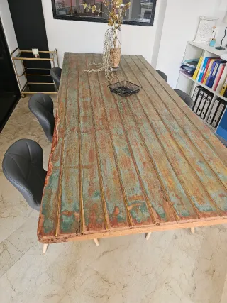 Muebles de oficina y varias impresoras