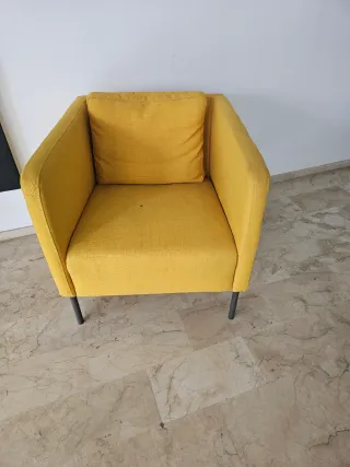 Muebles de oficina y varias impresoras