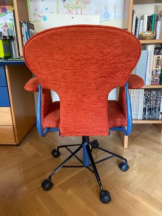 Sillón de oficina tapizado naranja