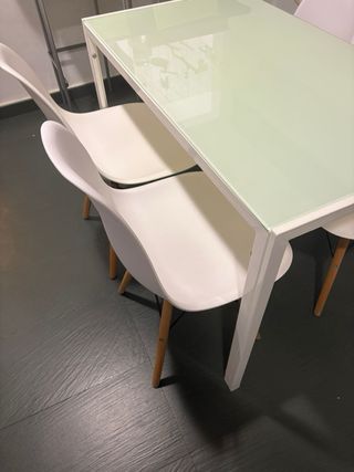 Mesa y 4 Sillas Comedor/Cocina Nórdico