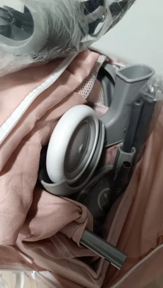 Cuna de viaje Kinderkraft rosa