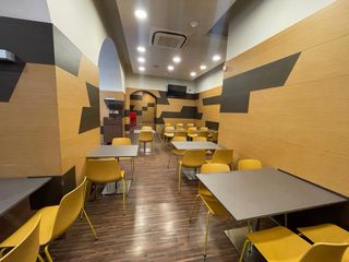 ¡Oportunidad única! Se traspasa cafetería