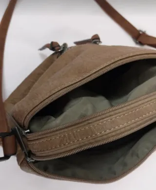 Bolso de piel marrón