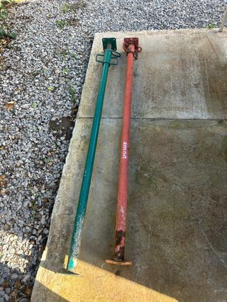 Puntales de obra metálicos