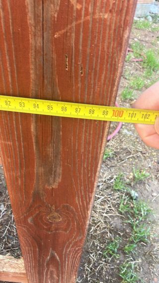 Valla de madera y metal