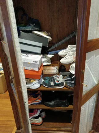 Armario Clásico Madera y Cristal