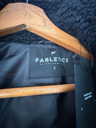Abrigo largo teddy Fabletics negro XS, talla ampli