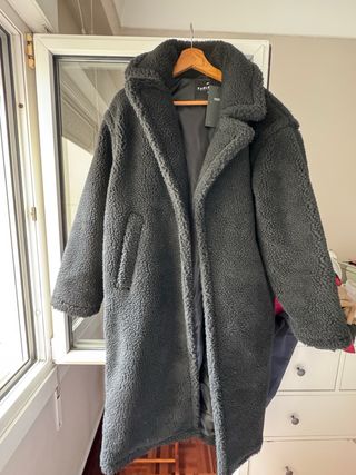 Abrigo largo teddy Fabletics negro XS, talla ampli