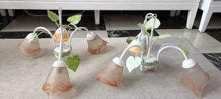 Pareja de lámparas florales metal y cristal