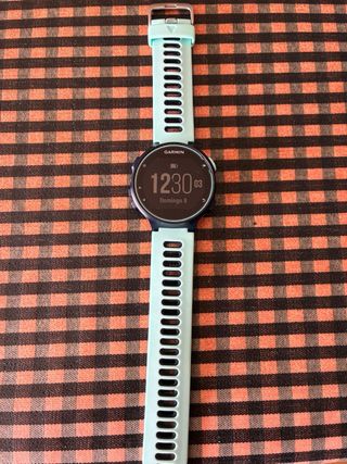 Garmin Forerunner 735XT GPS Running Watch