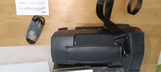 Gafas / prismáticos de visión nocturna digital.