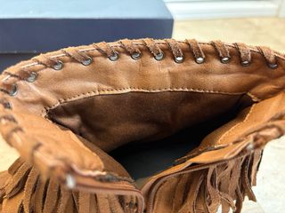 Botines marrones con flecos