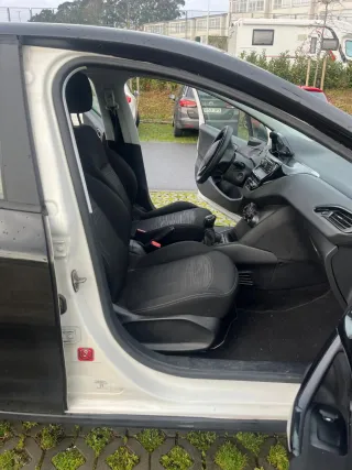 Peugeot 208 del 2016