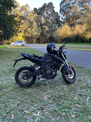 Voge 125R - 3.829km - ¡COMO NUEVA! 4 años garantía