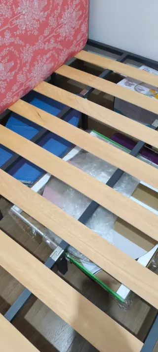 Somier con patas 135x190 + Colchón y Almohada