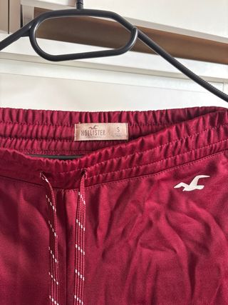 Pantalón chándal Hollister rojo y blanco Talla S