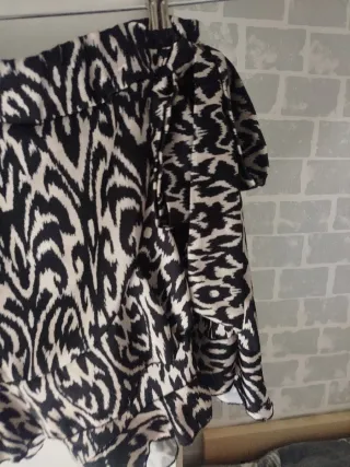 Falda de vuelo con estampado