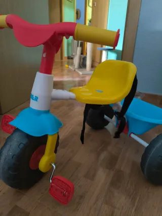 Triciclo Feber para bebé con manillar