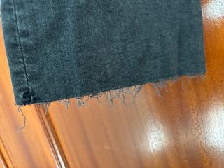 Pantalón Mango gris.