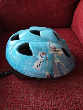 Cascos infantiles Frozen y Minnie Mouse