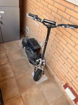 Patinete eléctrico Moma 1000W con sillín