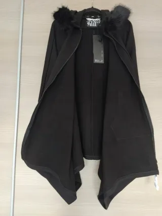 Capa Killstar Con Capucha y Pelo