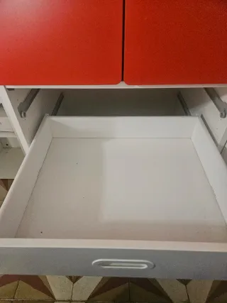 Armario Infantil Ikea Rojo y Blanco