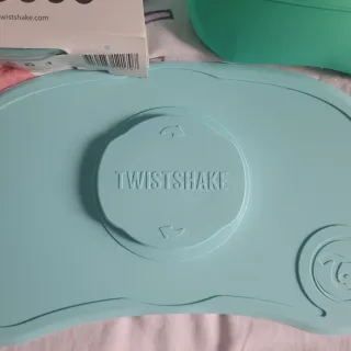 Twistshake Plato + Babero + Bandeja