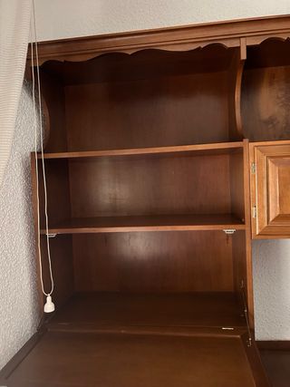 Vitrina / Mueble aparador de madera maciza estilo