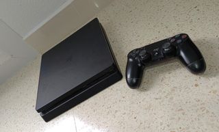Consola PlayStation 4 Negra