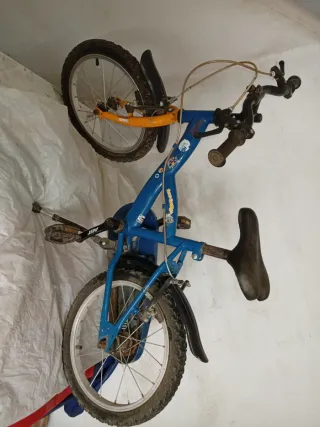 Bicicleta infantil azul