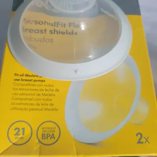 Sacaleches Medela Solo + embudos y bolsas (21)