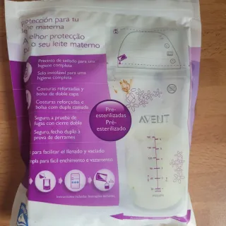 Sacaleches Medela Solo + embudos y bolsas (21)