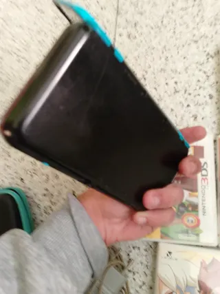 Nintendo 2DS XL Lote Juegos Cargador