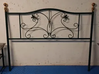 Conjunto cabecero, 2 mesillas, diván y aparador