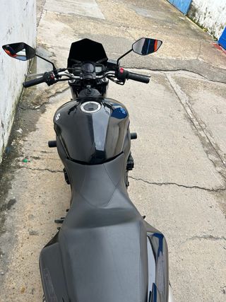Suzuki GSR 600 33000km