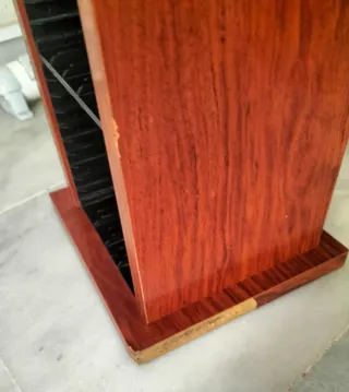 Mueble Estantería CDs,Madera y Plástico.
