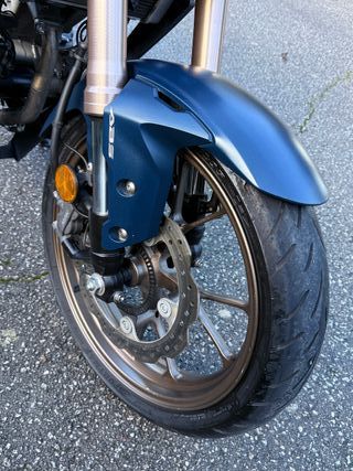 HONDA CB125R 2023 + ESCAPE MIVV GP PRO