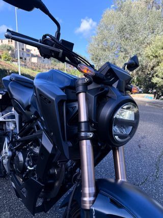 HONDA CB125R 2023 + ESCAPE MIVV GP PRO