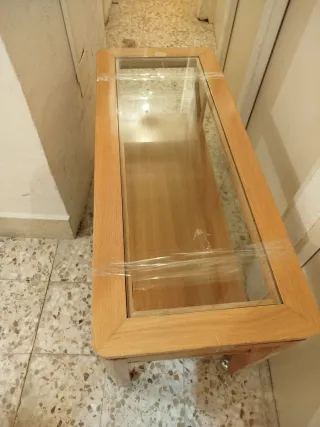 Mesa auxiliar madera y cristal