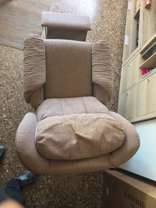 Sillón relax tela marrón.