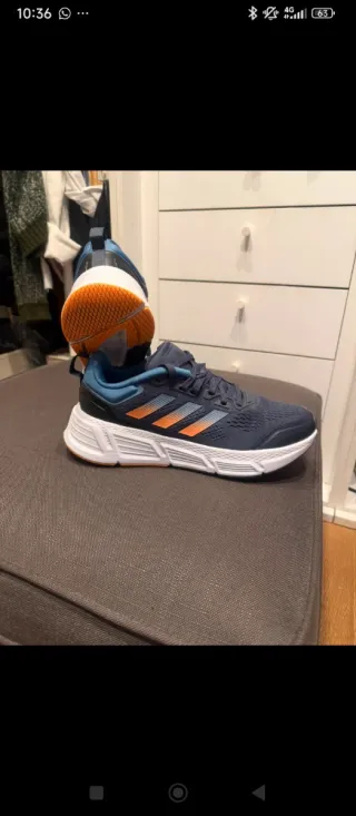 Scarpe da corsa Adidas uomo N 42,5