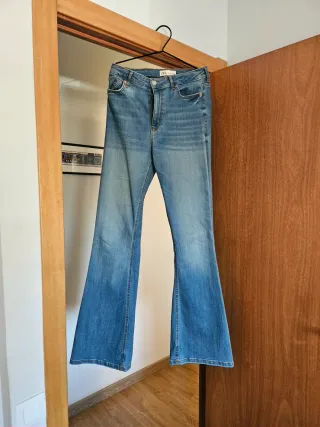 Jeans Zara campana azul