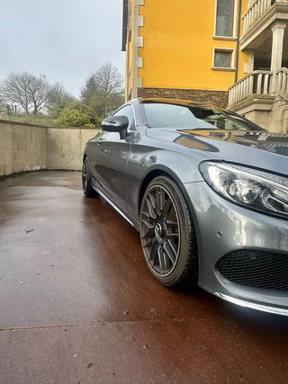 Mercedes-Benz Clase C Coupé 220d AMG Line | Automá