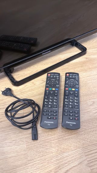 Televisor Panasonic TX-32AS500E 32 LCD