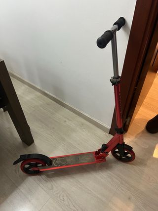 Patinete plegable rojo