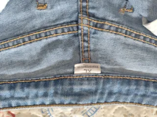 Vaqueros cortos con bordado