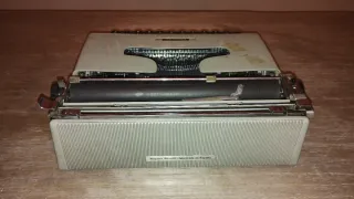 2 Máquinas de Escribir Olivetti