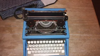 2 Máquinas de Escribir Olivetti