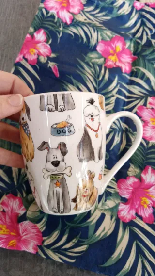 Taza cerámica con diseño de perro